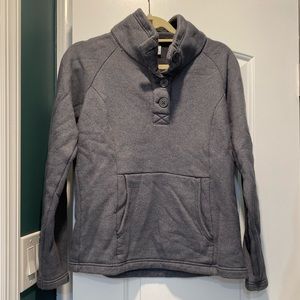 Columbia pullover with buttons